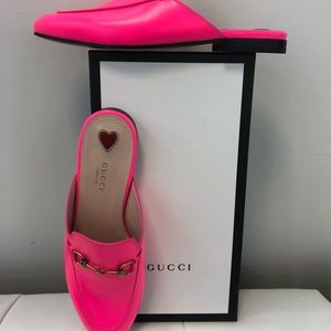 Gucci neon leather mules